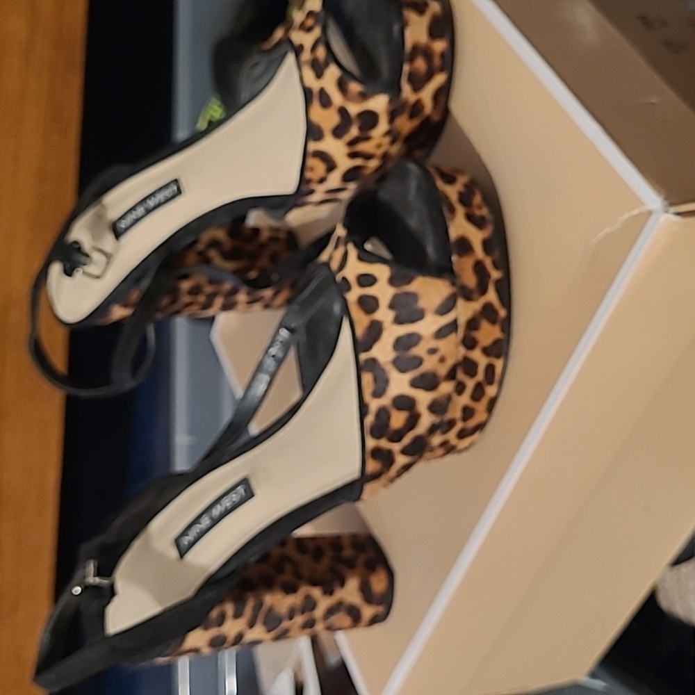 Nine west Gail platform